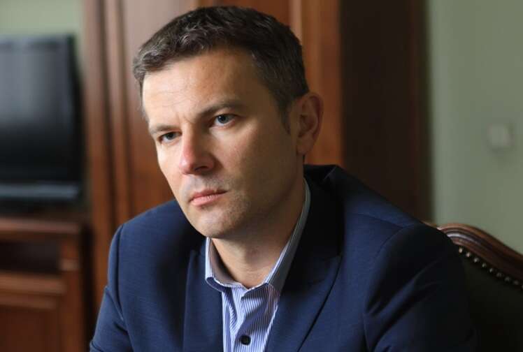 200,000 new migrants: Why the NBU doesn't see a threat in allowing young men to leave the country.