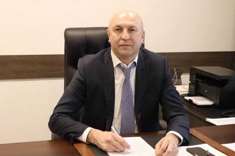 In Dagestan, Deputy Minister of Transport Dzhalaldin Akayev may lose his post amid a conflict surrounding a road construction company.
