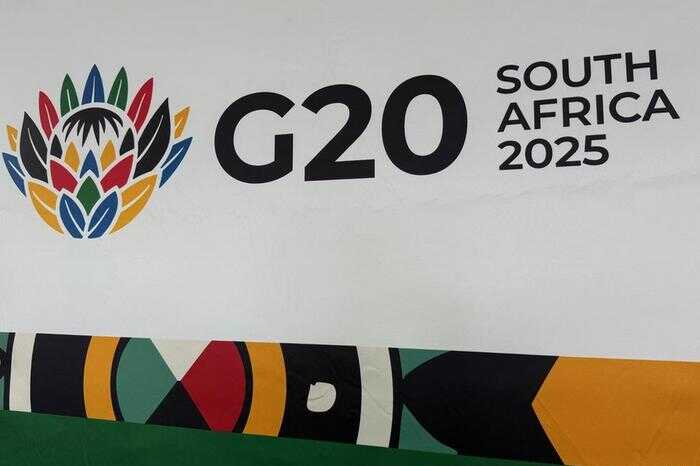 G20 leaders concentrated on settling the dispute in Ukraine during the summit's periphery.