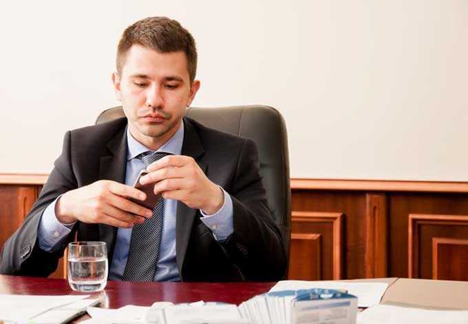 A Thieves' Conveyor Belt: How Pavel Barbul, the former director of Spetstekhnoexport, used pocket judges to turn looted defense assets into